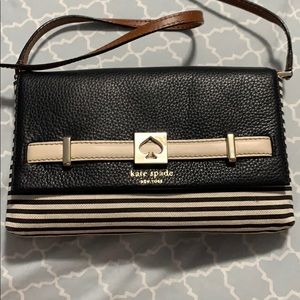 Crossbody purse